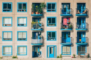 Heerlijk-ontspannen-in-een-urban-jungle-balkon-1845884