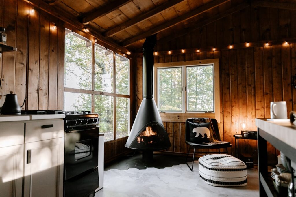 Akoestisch-comfort-in-open-woonruimtes-innovatieve-oplossingen-unsplash_bQTVoJHrkO0