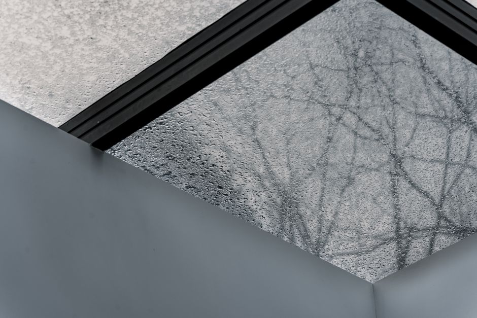 Privacy in badkamer met matglasfolie. Privacy in badkamer met matglasfolie.