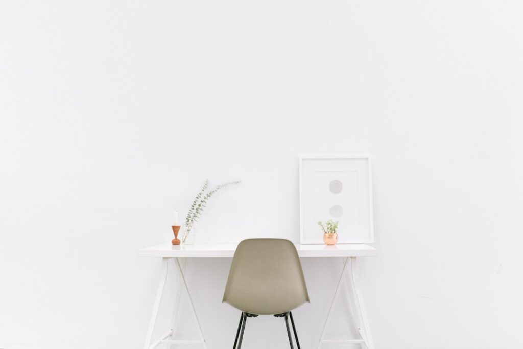 Nieuwe-glasvezel-wallpapers-revitaliseer-je-muren-met-subtiele-textuur-unsplash_nvzvOPQW0gc