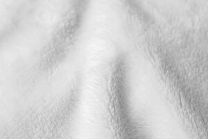 Maximalisme-hoe-dramatische-kleuren-de-sombere-dagen-opfleuren-unsplash_RJ17oltAMLk