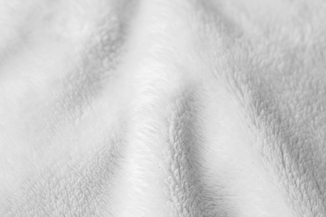 Maximalisme-hoe-dramatische-kleuren-de-sombere-dagen-opfleuren-unsplash_RJ17oltAMLk